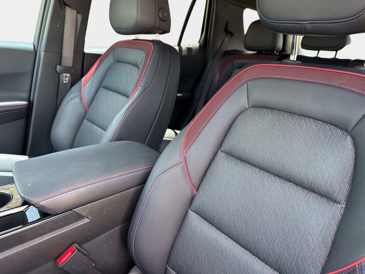 Used 2025 Chevrolet Equinox RS FWD image 21