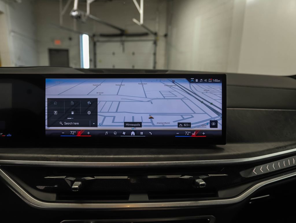 Used 2024 BMW X7 xDrive40i w/ Executive Package image 17