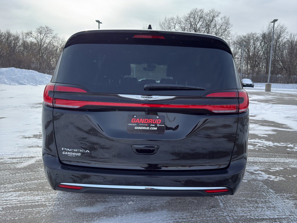 New 2026 Chrysler Pacifica Select image 7