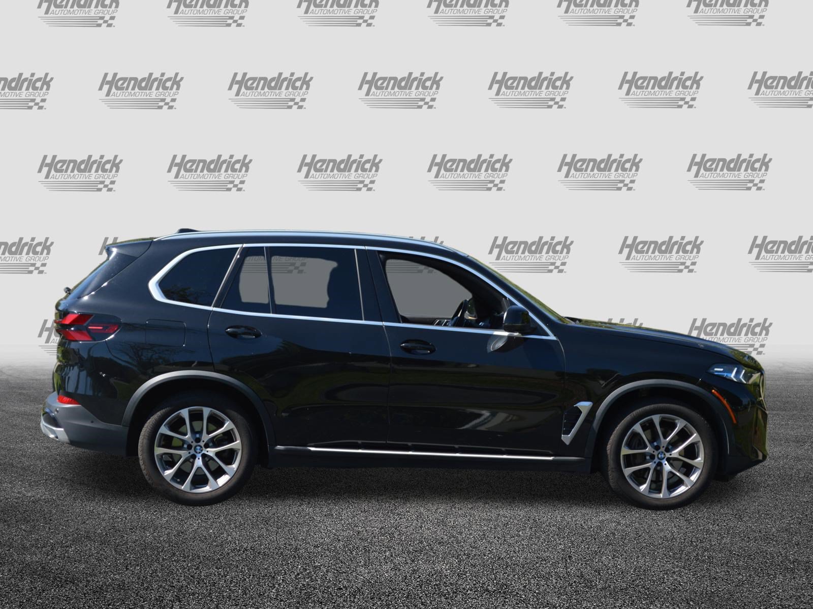 Used 2024 BMW X5 sDrive40i w/ Premium Package RWD image 9