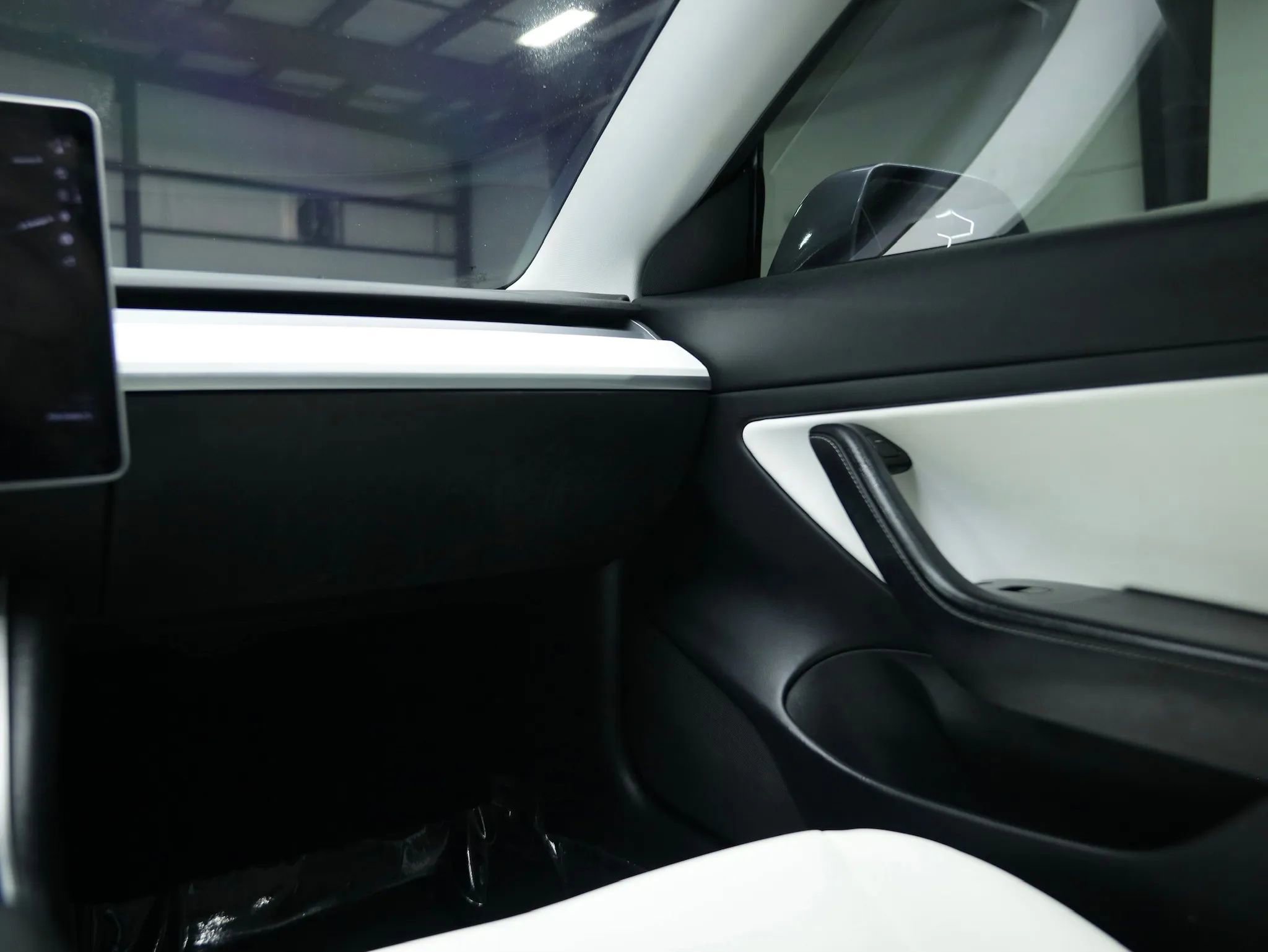 Used 2020 Tesla Model 3 Standard Range RWD image 34