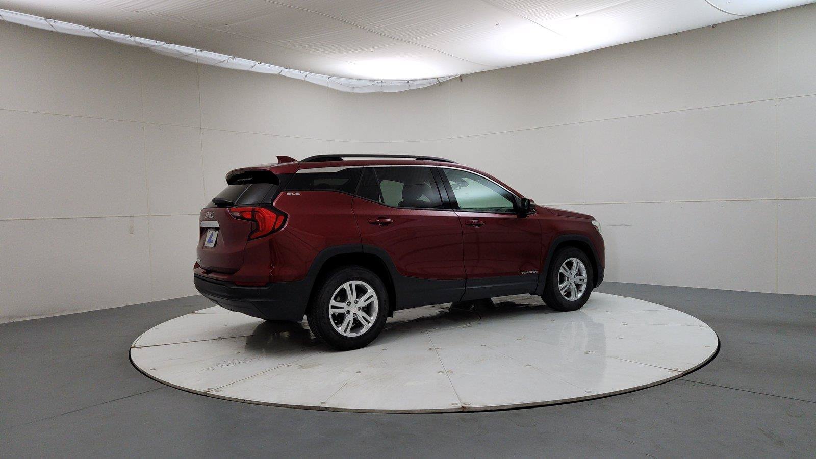 Used 2020 GMC Terrain SLE w/ Driver Convenience Package FWD image 7