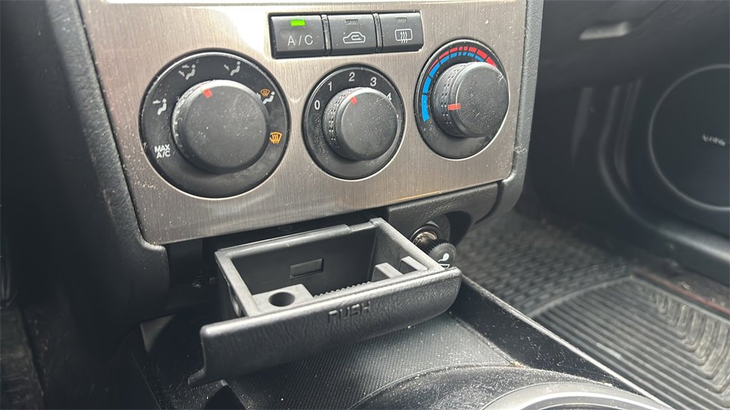 Used 2004 Hyundai Tiburon GT image 30