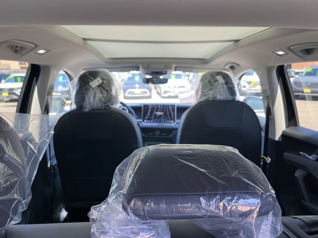 New 2026 Volkswagen Tiguan SE image 15