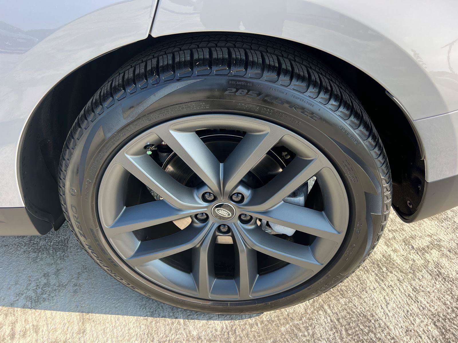 Used 2024 Land Rover Range Rover Sport SE image 20