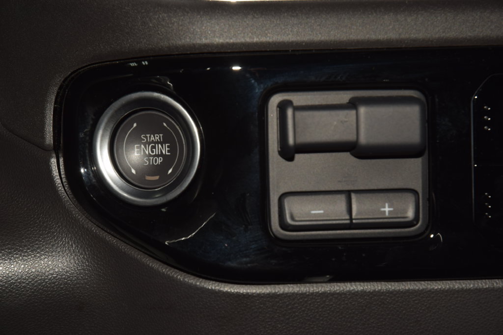 Used 2024 Chevrolet Silverado 1500 LT Trail Boss w/ Convenience Package II AWD/4WD image 41