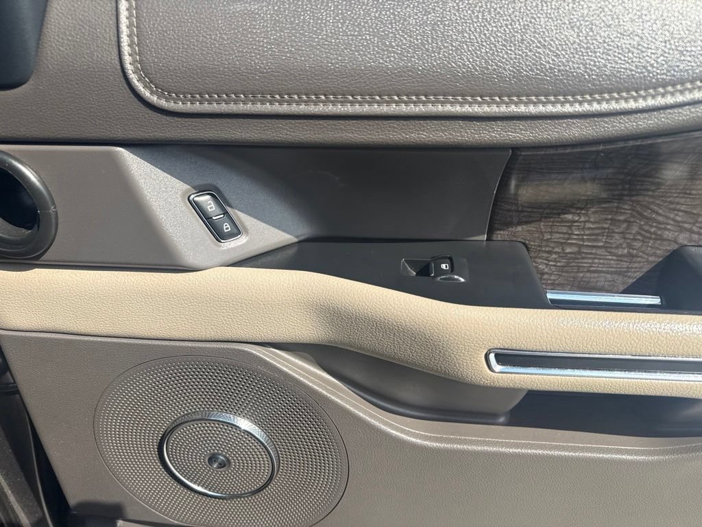 Used 2021 Ford Expedition Max Limited RWD image 38