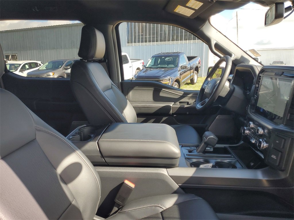 New 2025 Ford F150 Lariat w/ Equipment Group 501A Mid image 32