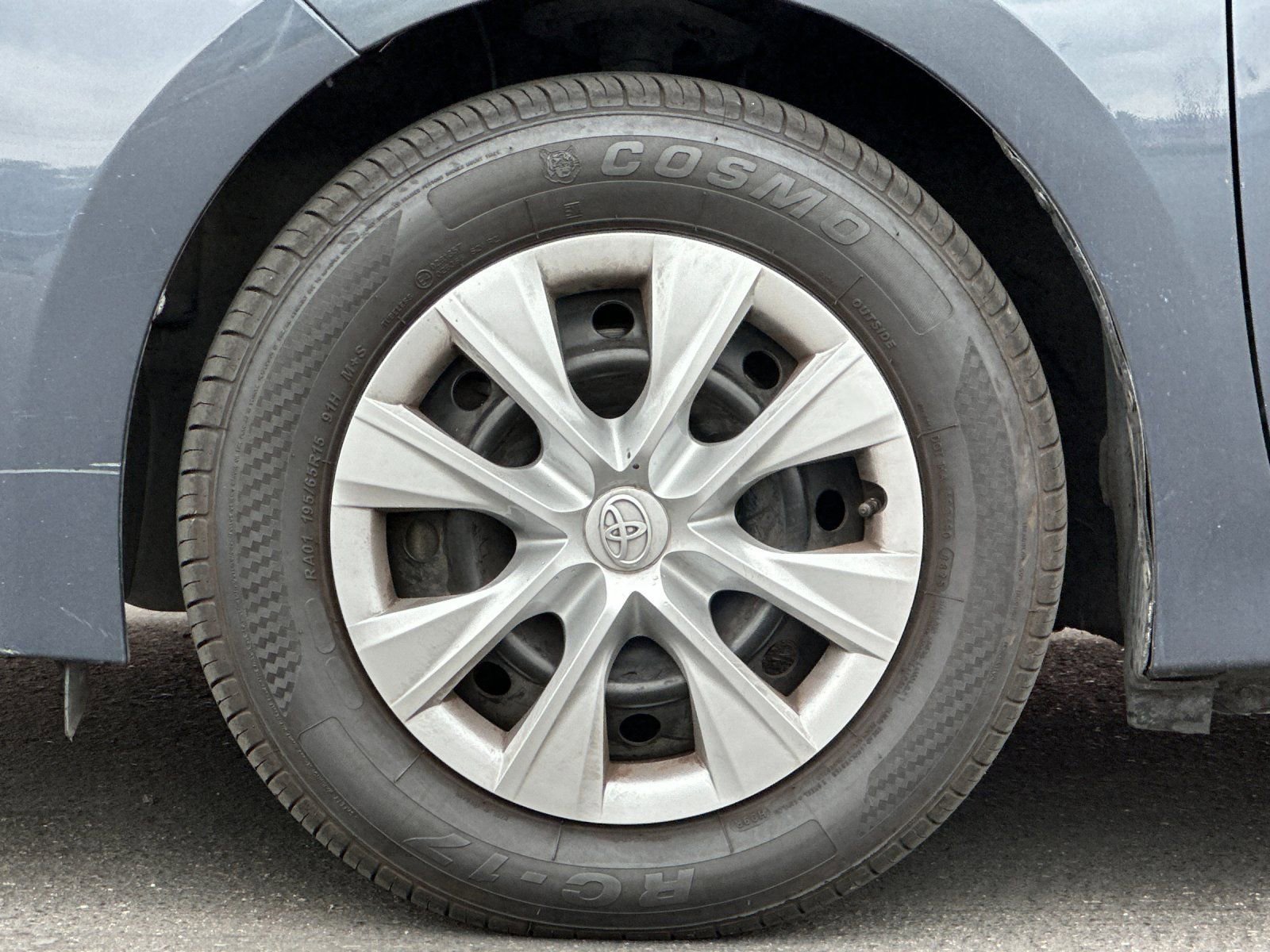 Used 2016 Toyota Corolla L image 20