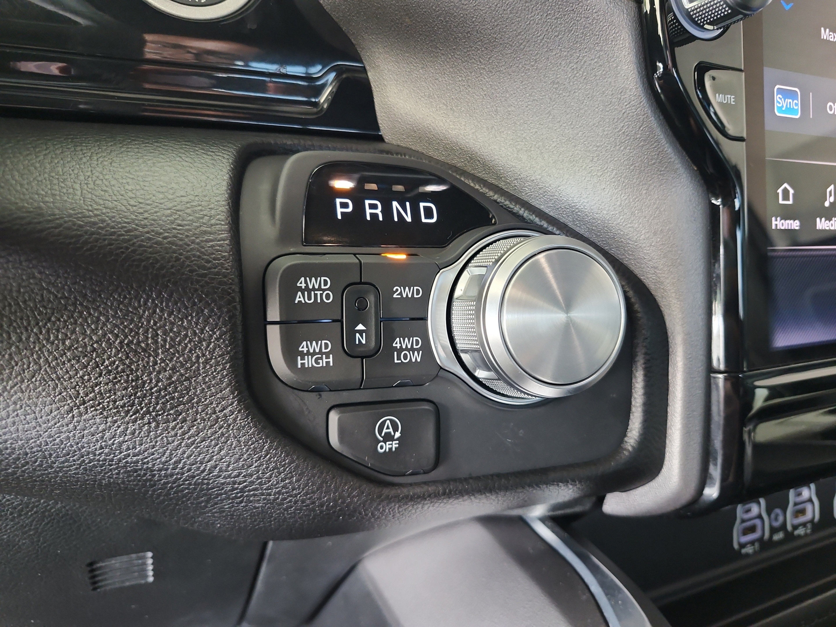 Used 2025 RAM 1500 Laramie w/ Night Edition AWD/4WD image 15