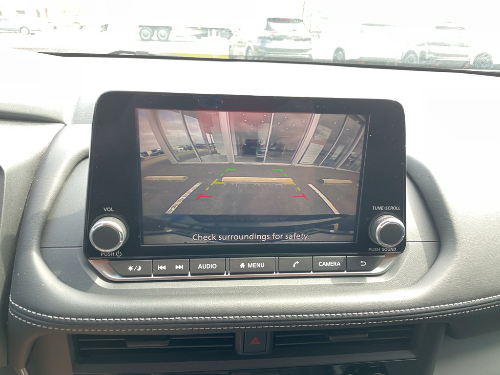 Used 2025 Nissan Rogue S image 24
