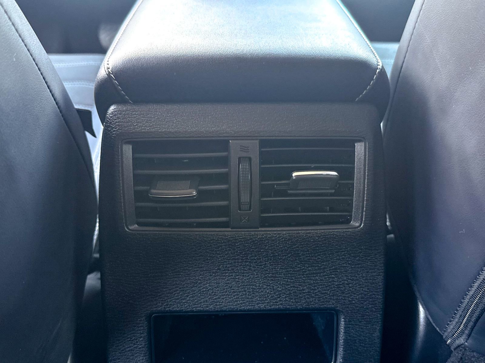 Used 2025 Mitsubishi Outlander SE image 23