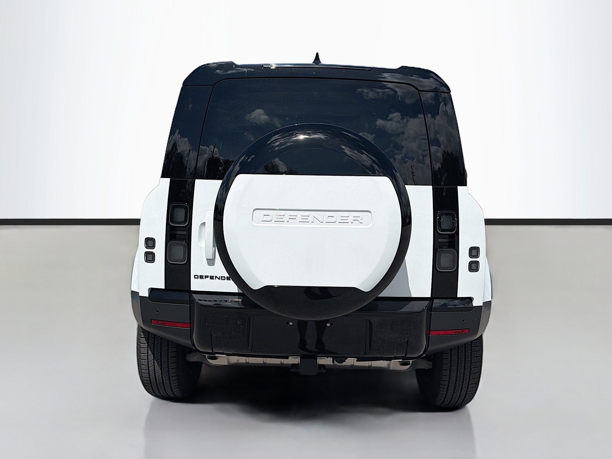 New 2026 Land Rover Defender 110 S AWD/4WD image 4