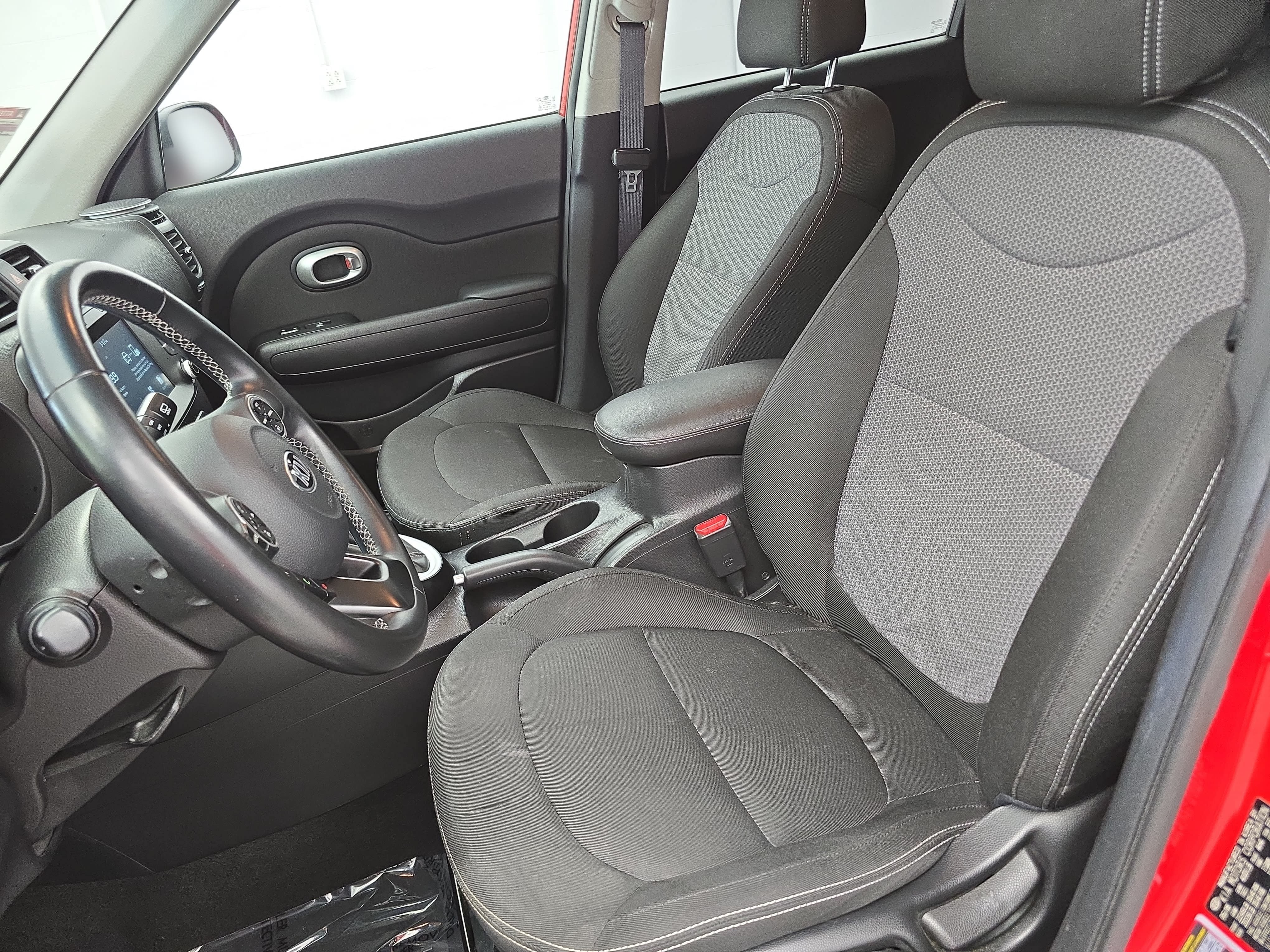 Used 2019 Kia Soul + FWD image 14