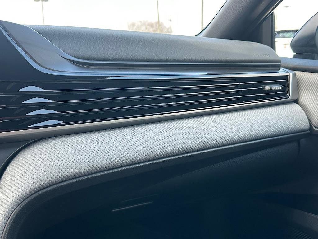 Certified 2025 Toyota Camry SE w/ Convenience Package image 27