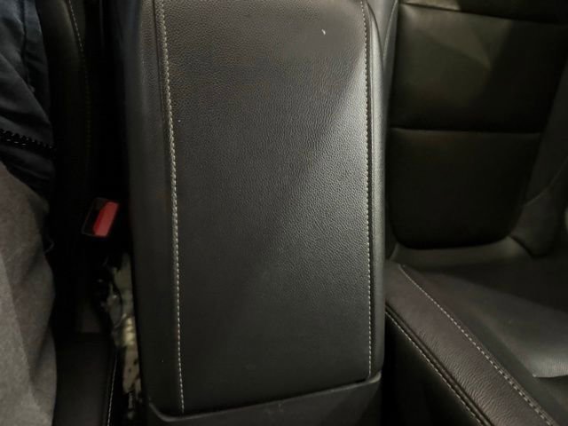 Used 2019 GMC Acadia SLT w/ LPO, Floor Liner Package FWD image 21