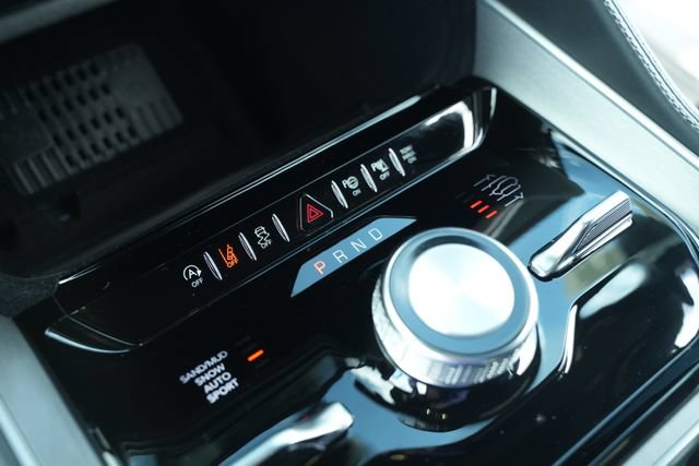 New 2026 Jeep Grand Wagoneer L Limited AWD/4WD image 38