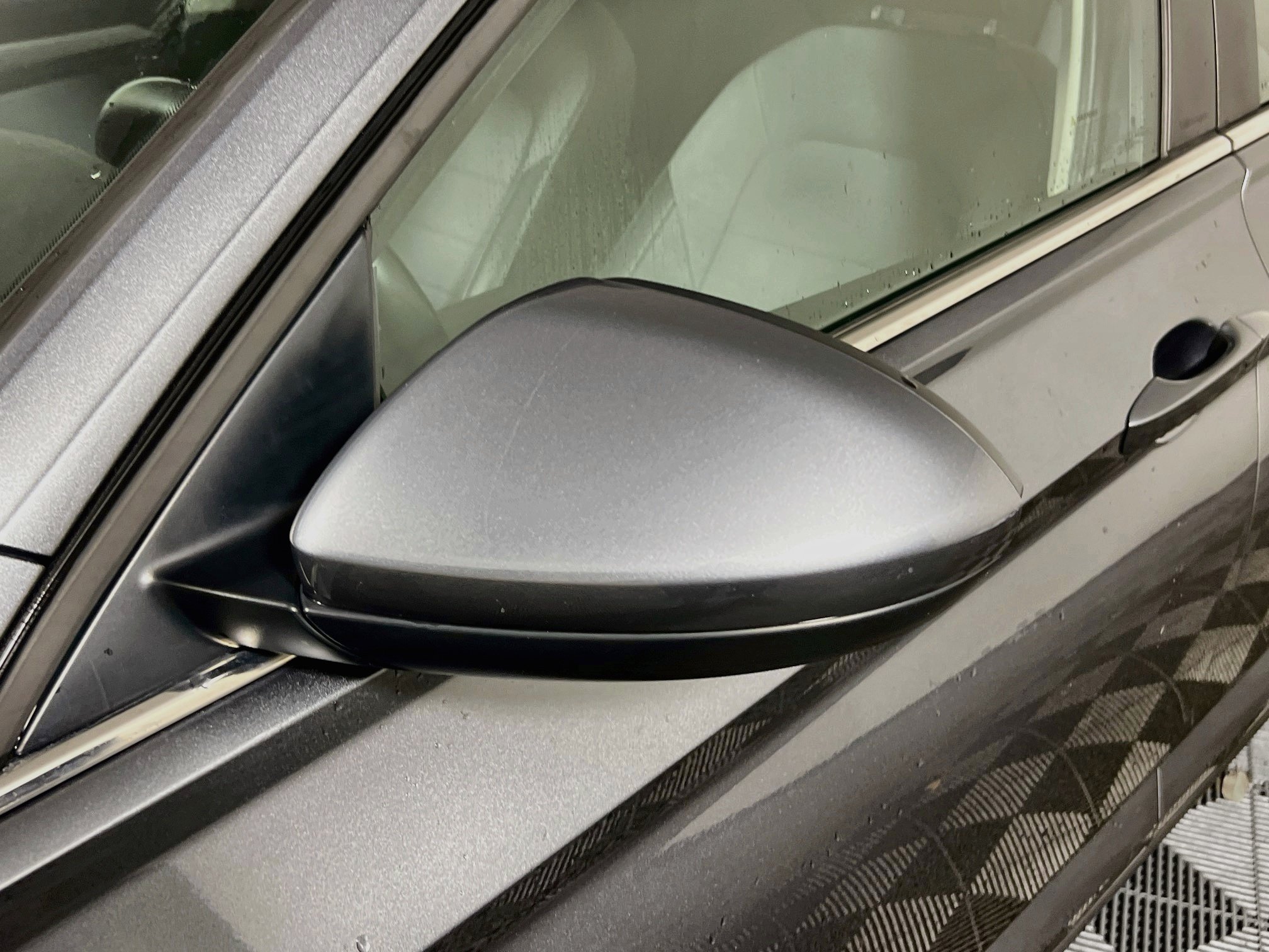 Used 2025 Volkswagen Jetta SE FWD image 12