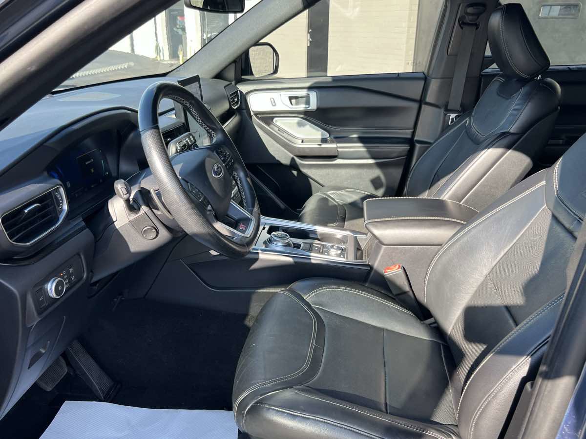 Used 2020 Ford Explorer ST w/ Premium Technology Package image 10