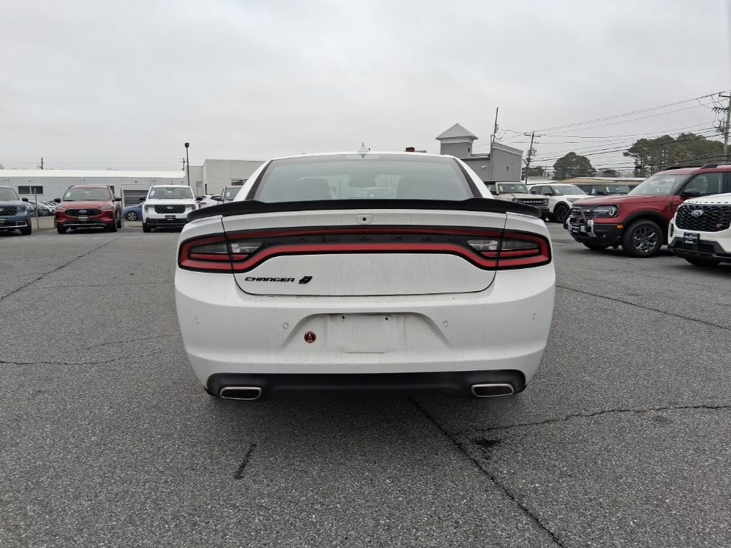 Used 2023 Dodge Charger SXT w/ Blacktop Package image 6