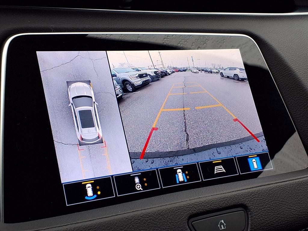 Used 2022 Cadillac XT4 Premium Luxury w/ Enhanced Visibility Package image 23