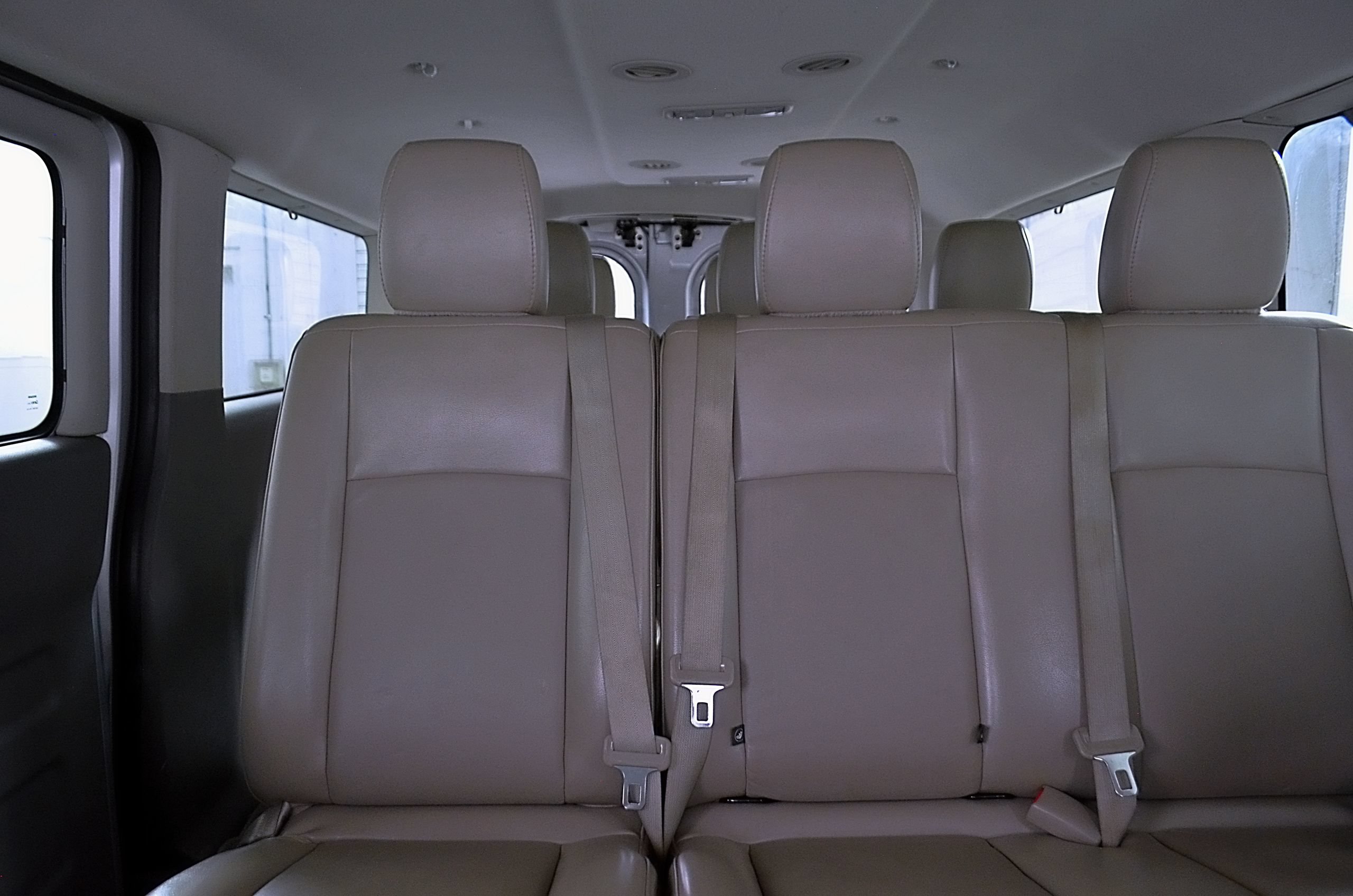 Used 2017 Nissan NV 3500 SL RWD image 19