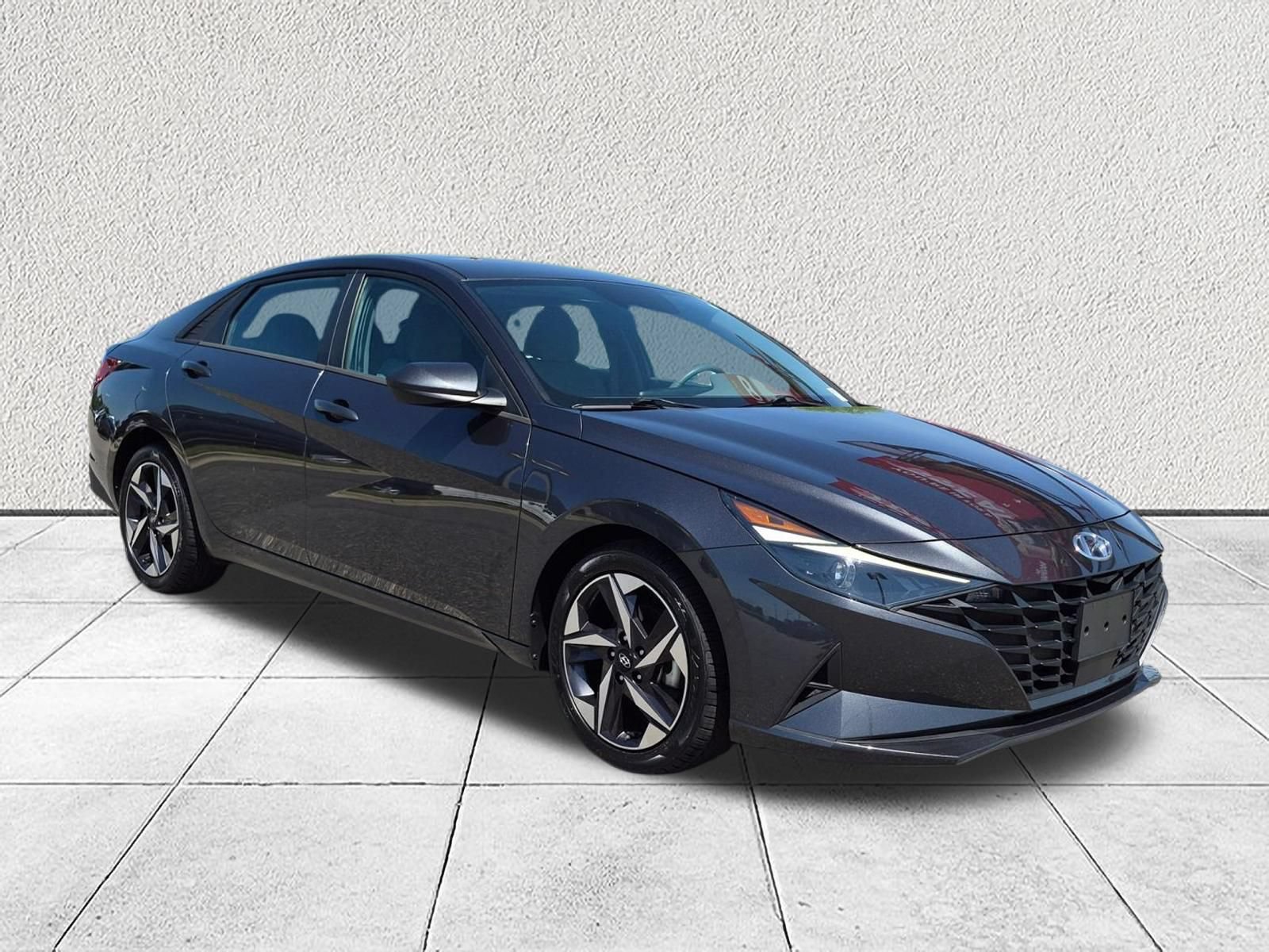 Used 2023 Hyundai Elantra SEL w/ Convenience Package FWD video 1