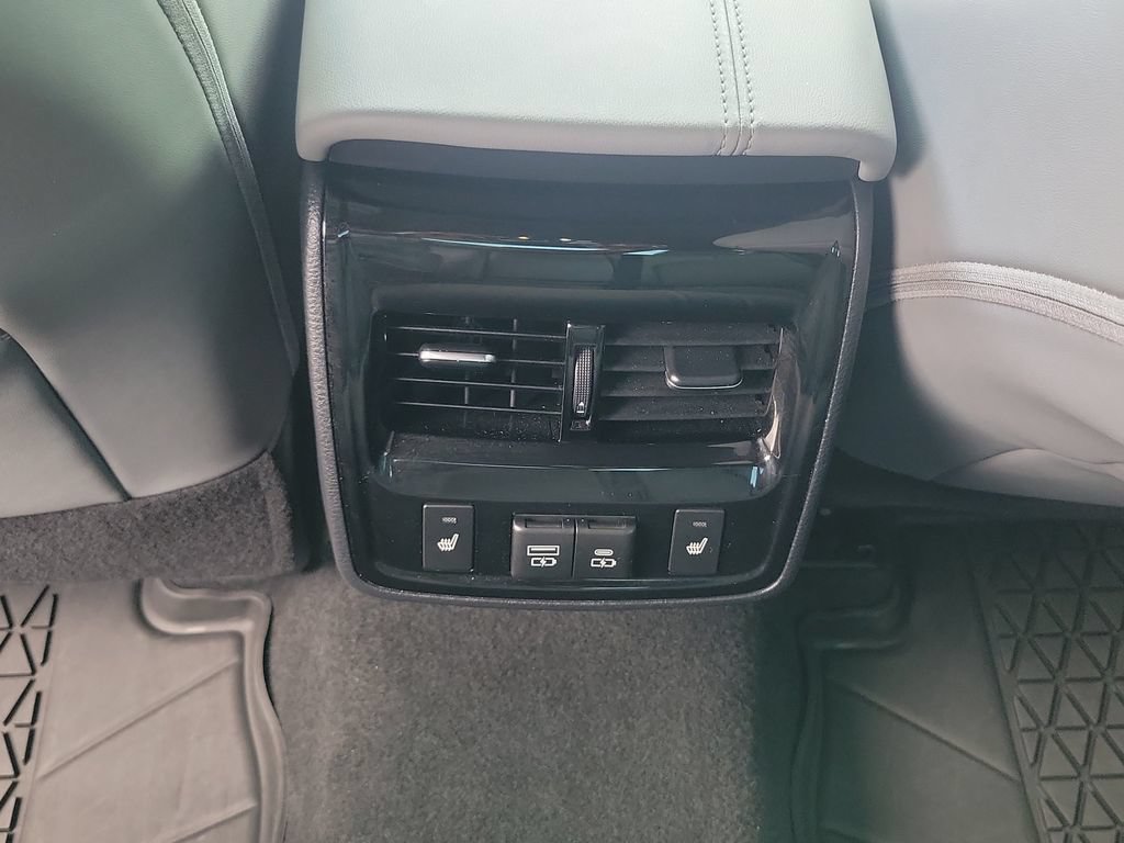 Used 2021 Toyota Avalon Limited w/ Advanced Safety Package FWD image 16