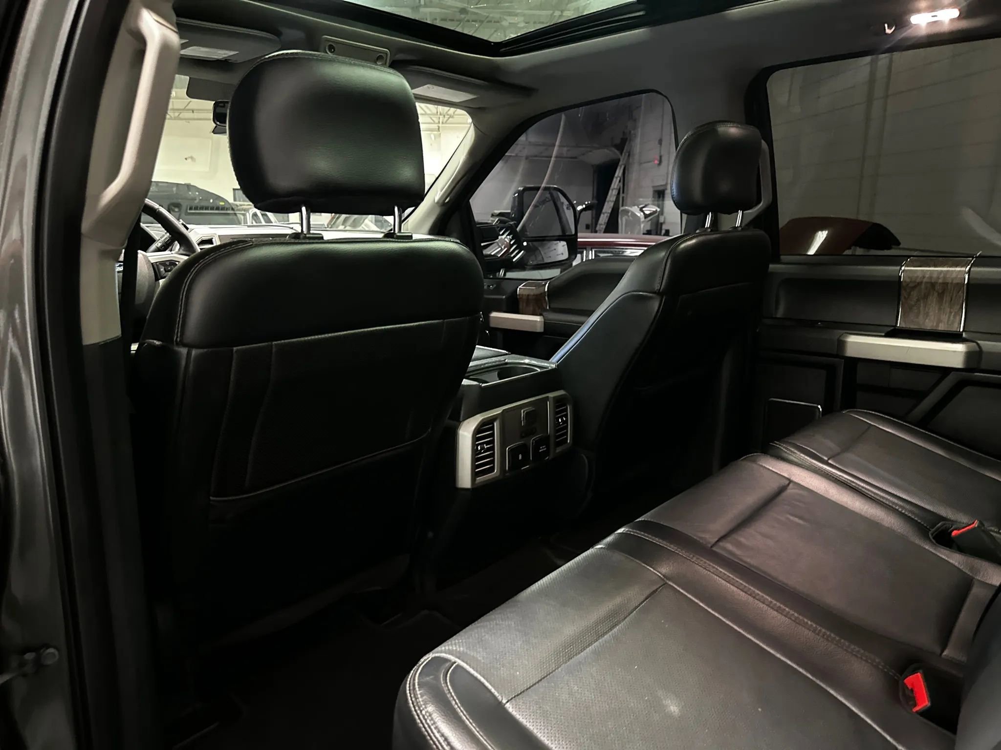 Used 2017 Ford F450 Lariat w/ Lariat Ultimate Package AWD/4WD image 14