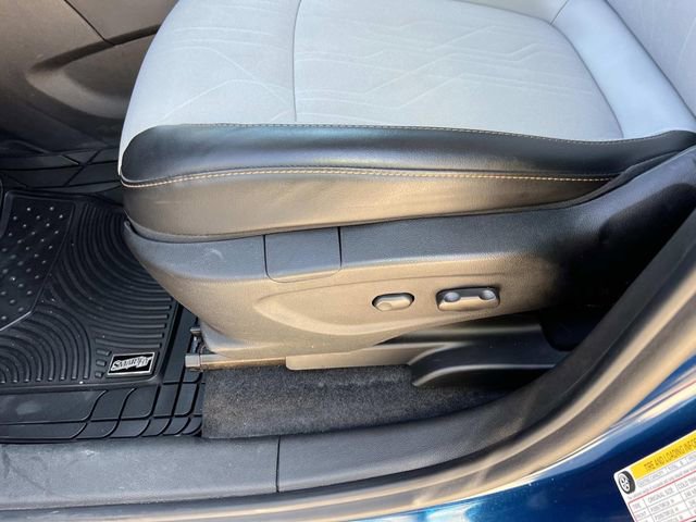 Used 2020 Chevrolet Trax LT w/ LT Convenience Package image 17