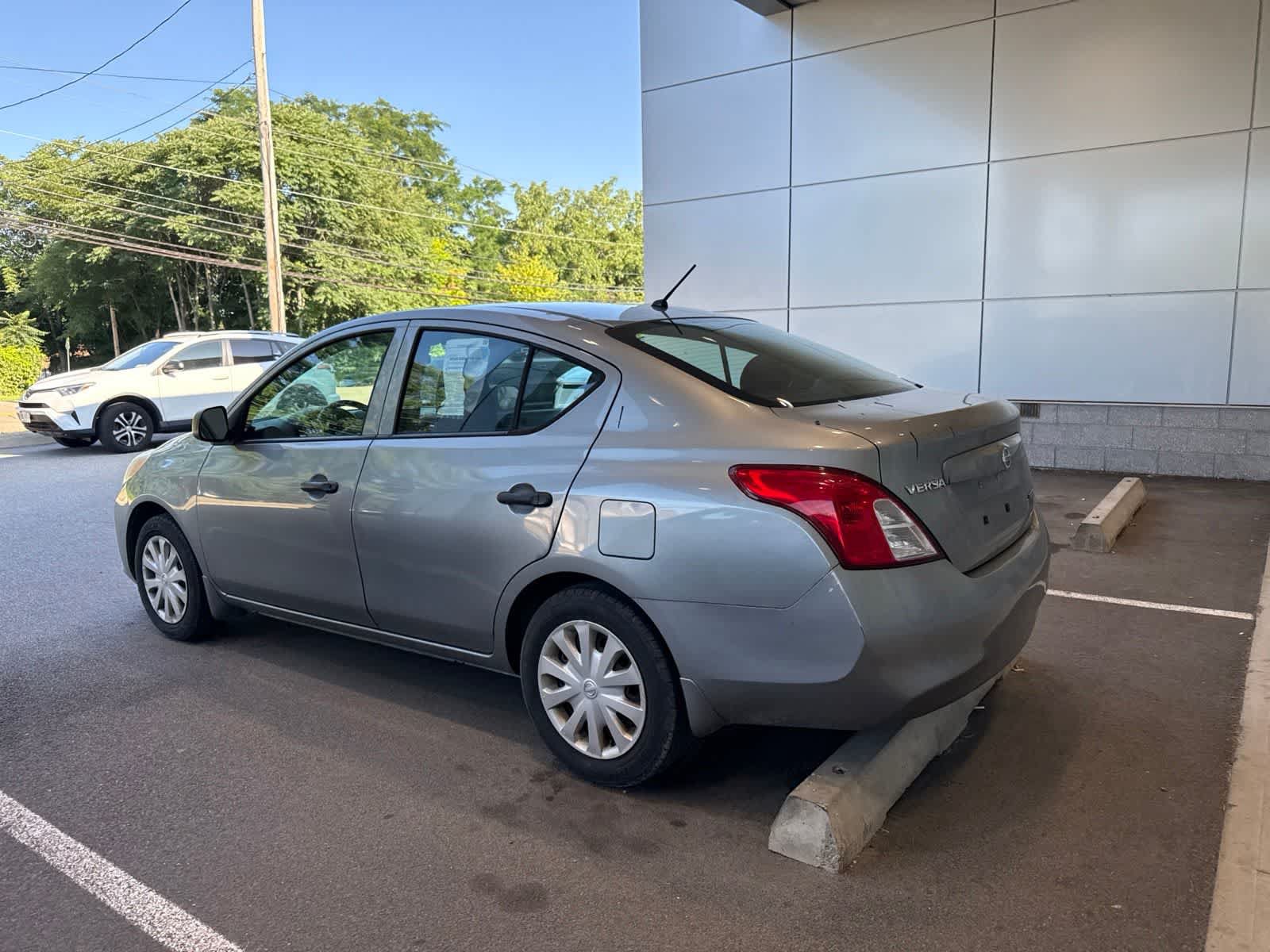 Used 2013 Nissan Versa S FWD image 12