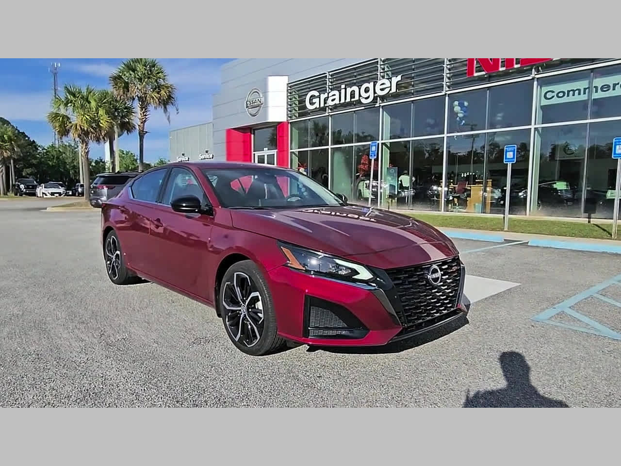 Used 2024 Nissan Altima 2.5 SR w/ SR Premium Package FWD image 17