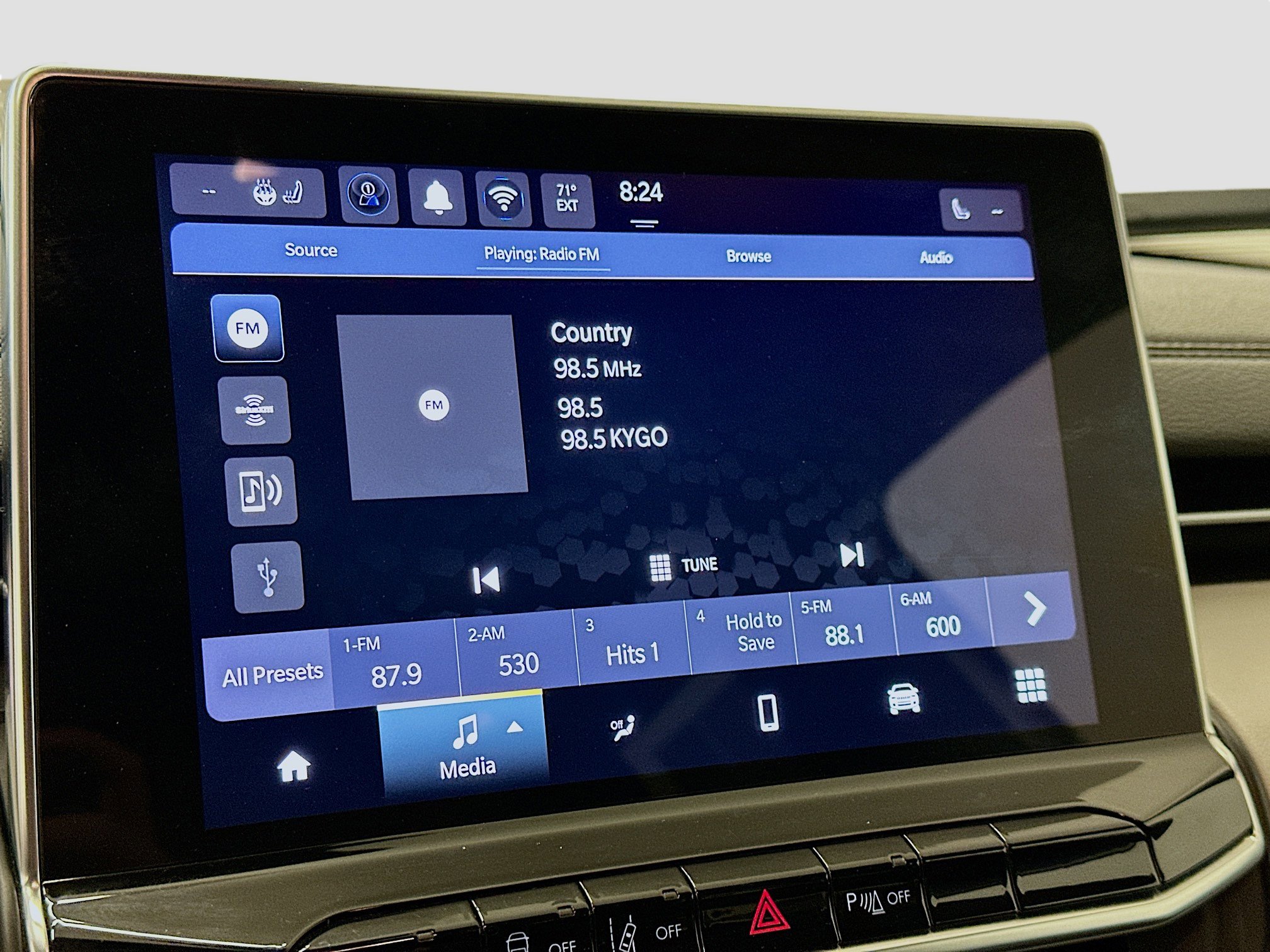 Used 2025 Jeep Compass Limited image 21