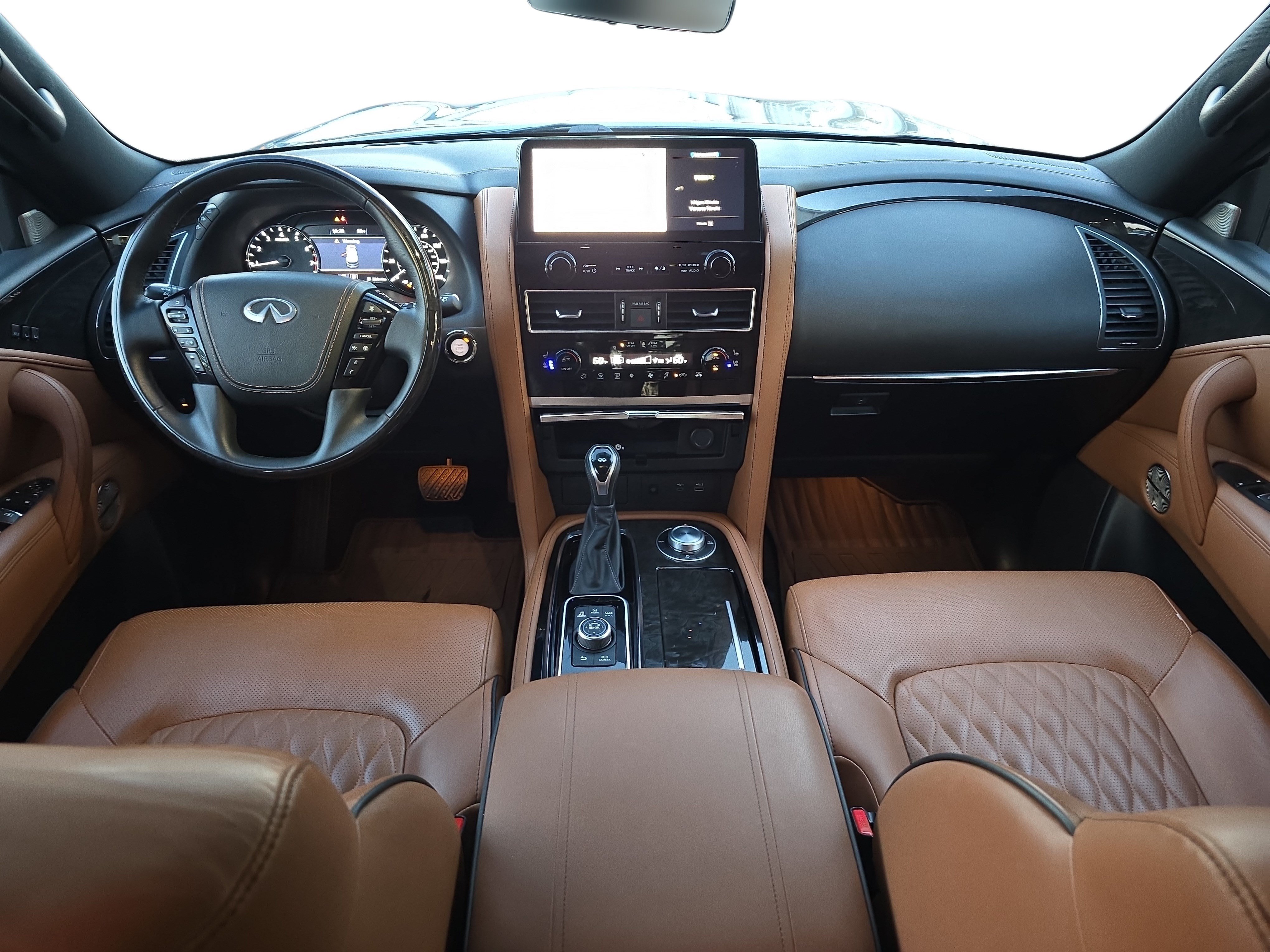 Used 2024 INFINITI QX80 Sensory w/ All-Season Package AWD/4WD image 9