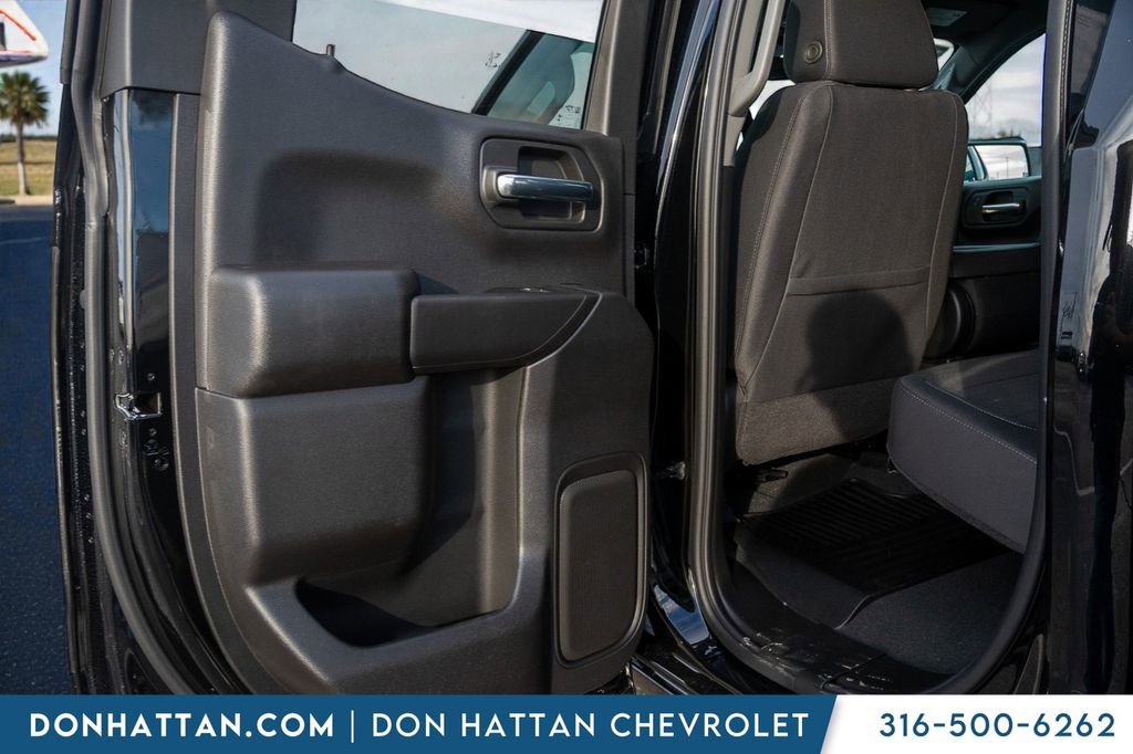 New 2026 Chevrolet Silverado 1500 Custom w/ LPO, Dark Essentials Package image 17