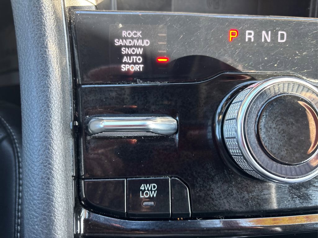 Used 2022 Jeep Grand Cherokee Limited 4xe w/ Luxury Tech Group II image 38