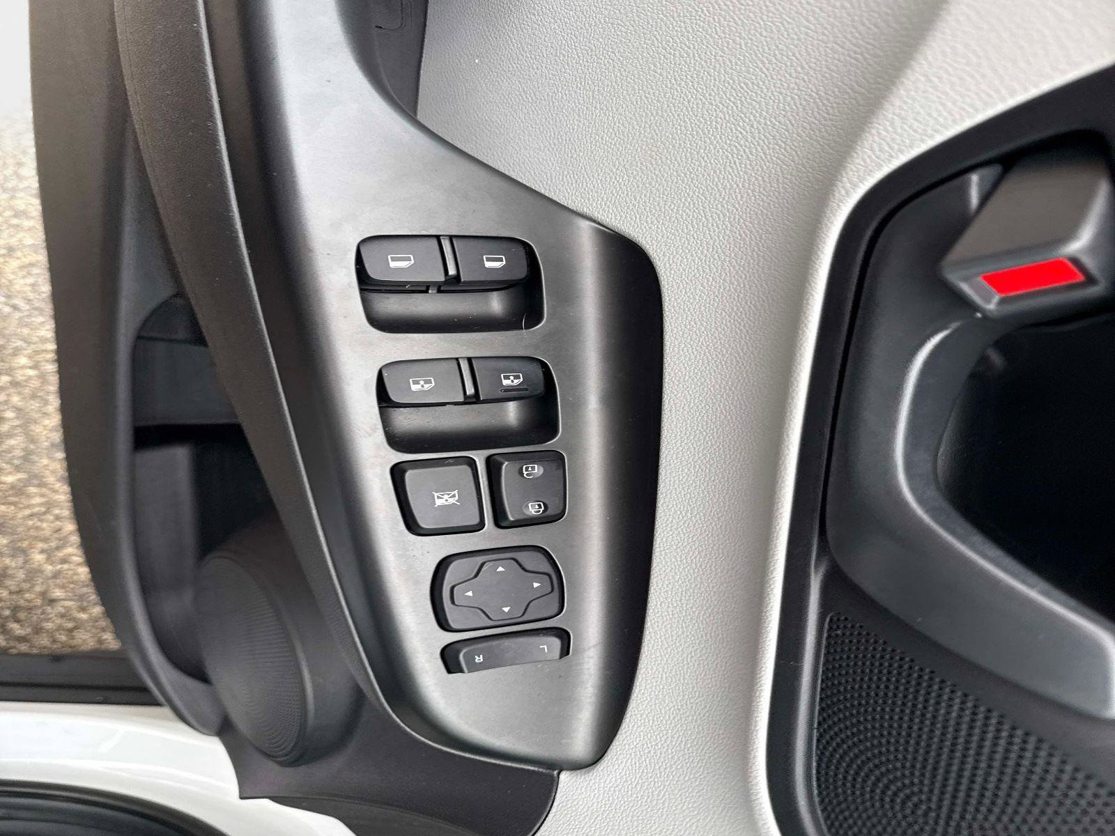 Certified 2023 Hyundai Kona SEL w/ Cargo Package image 18