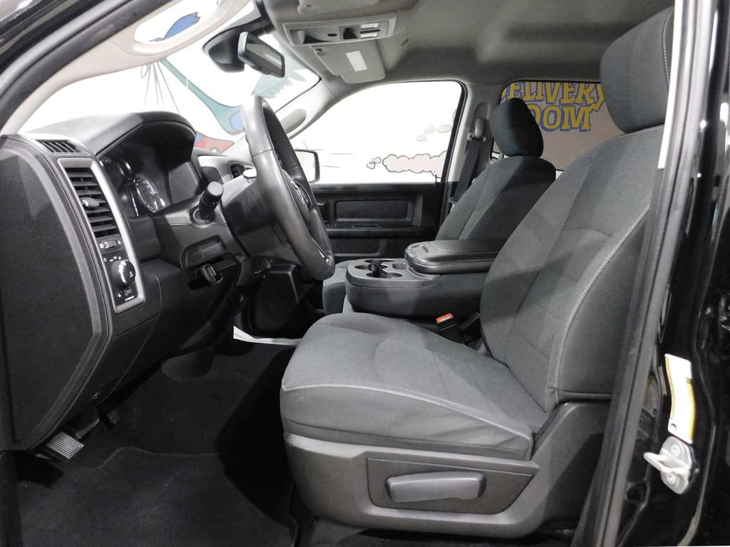 Used 2022 RAM 1500 Express w/ Wheel & Sound Group image 32