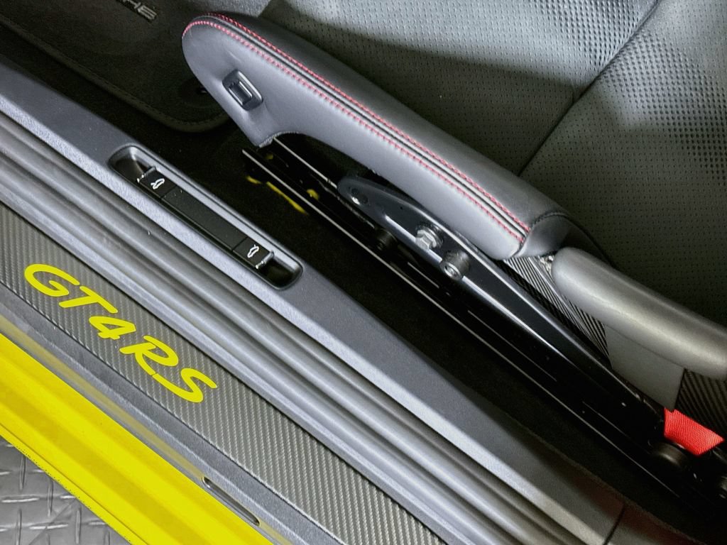 Certified 2024 Porsche 718 Cayman GT4 RS RWD image 24
