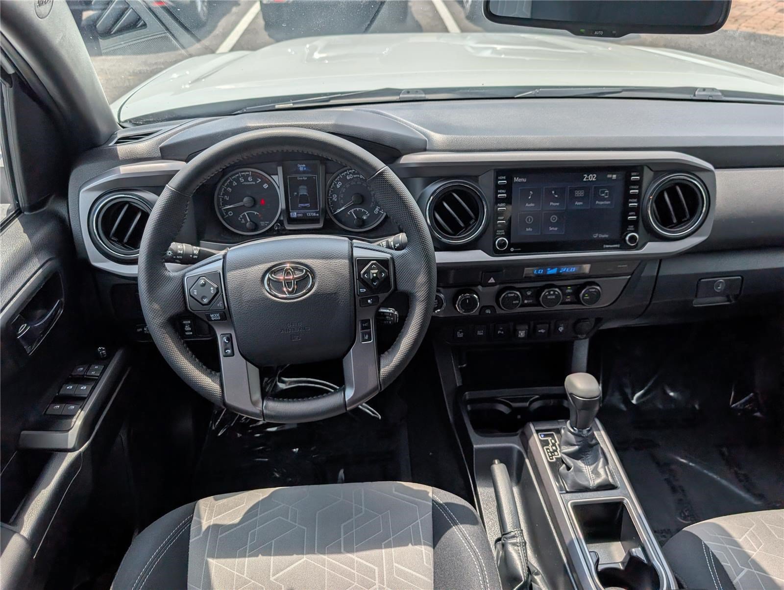 Used 2023 Toyota Tacoma TRD Off-Road w/ Technology Package AWD/4WD image 16