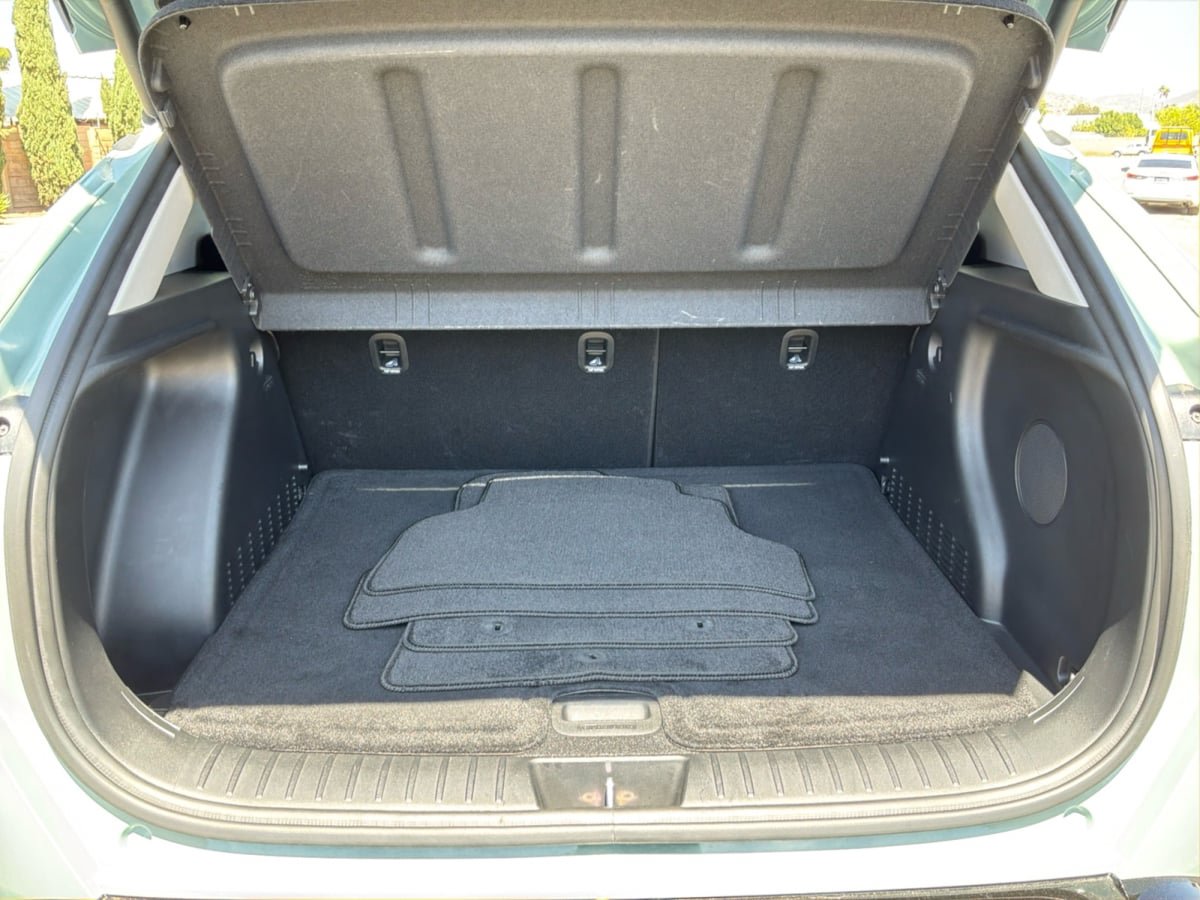 Used 2024 Hyundai Kona Limited FWD image 23