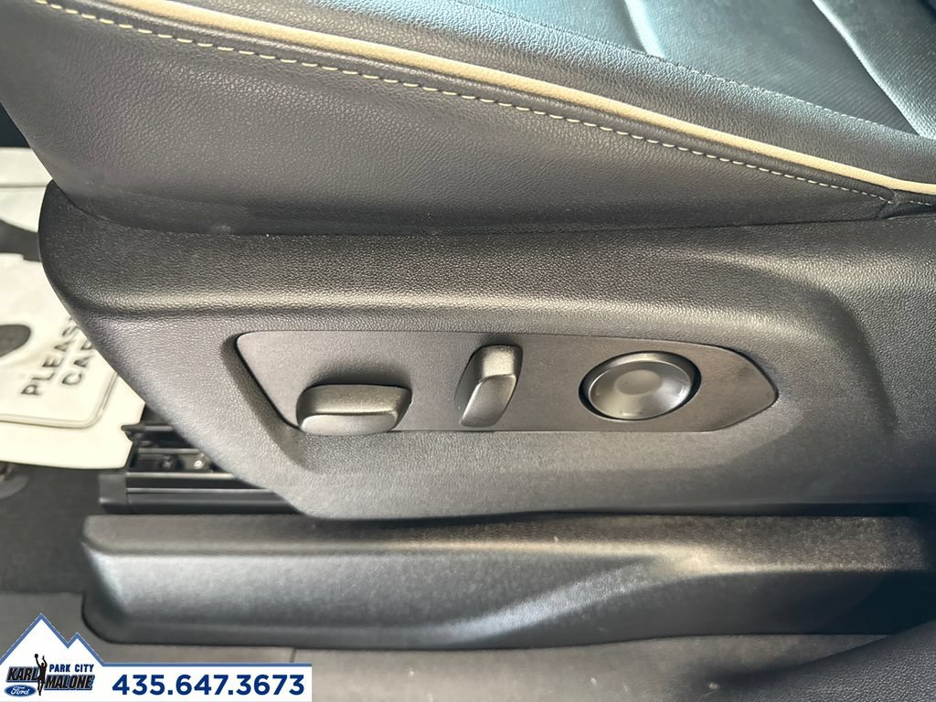 Used 2024 Chevrolet Tahoe Premier w/ Premium Package AWD/4WD image 12