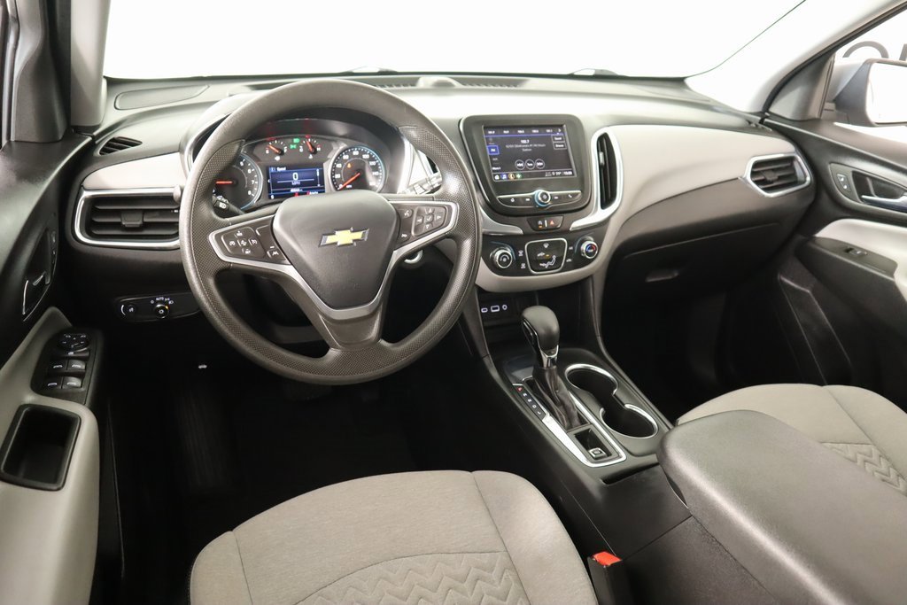 Used 2023 Chevrolet Equinox LT image 2