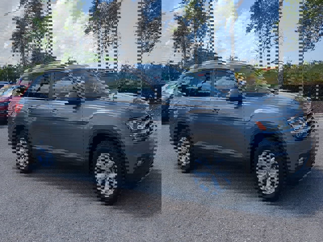 Used 2019 Volkswagen Atlas SE w/ Towing Package image 2