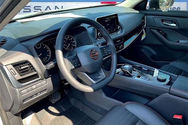 New 2026 Nissan Rogue SV image 6