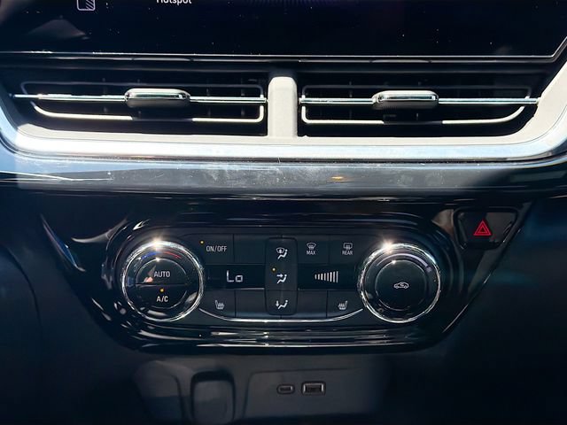 Used 2026 Chevrolet Trax RS w/ Sunroof Package FWD image 29