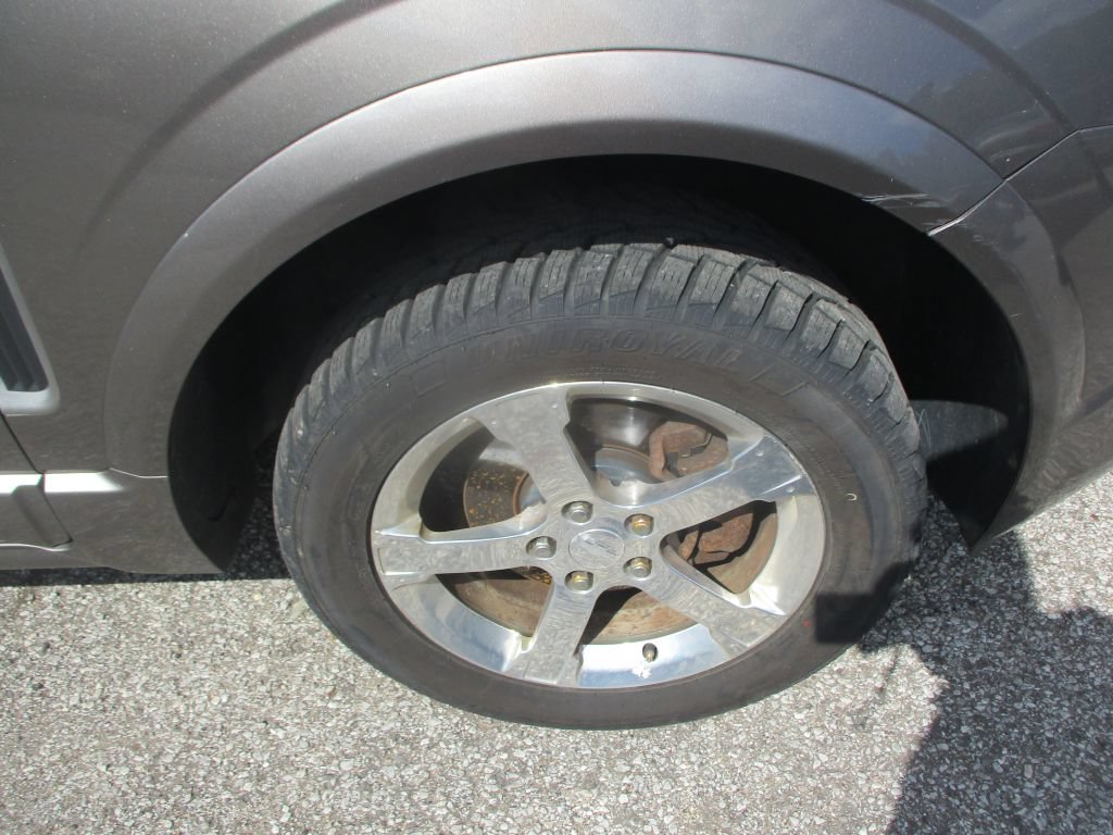 Used 2012 Chevrolet Captiva Sport LT w/ Convenience Package FWD image 3