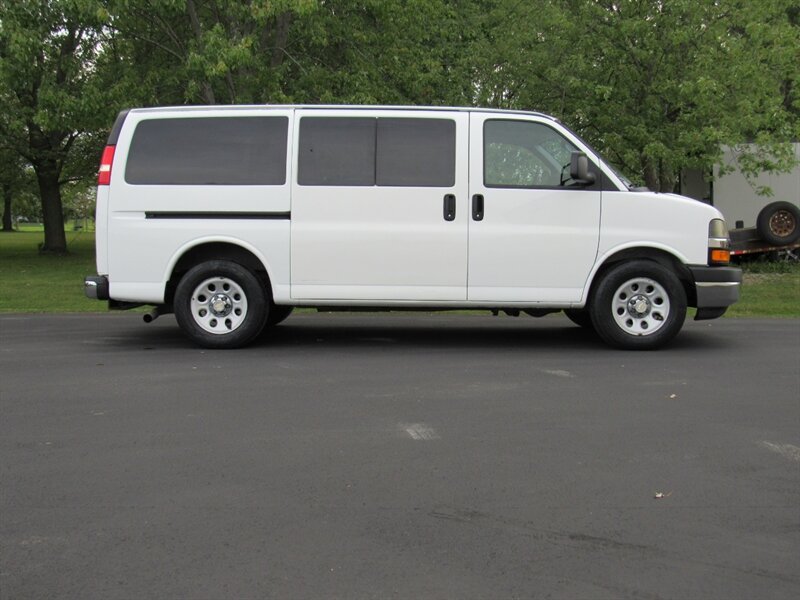 Used 2014 Chevrolet Express 1500 LT w/ LT Preferred Equipment Group RWD image 4