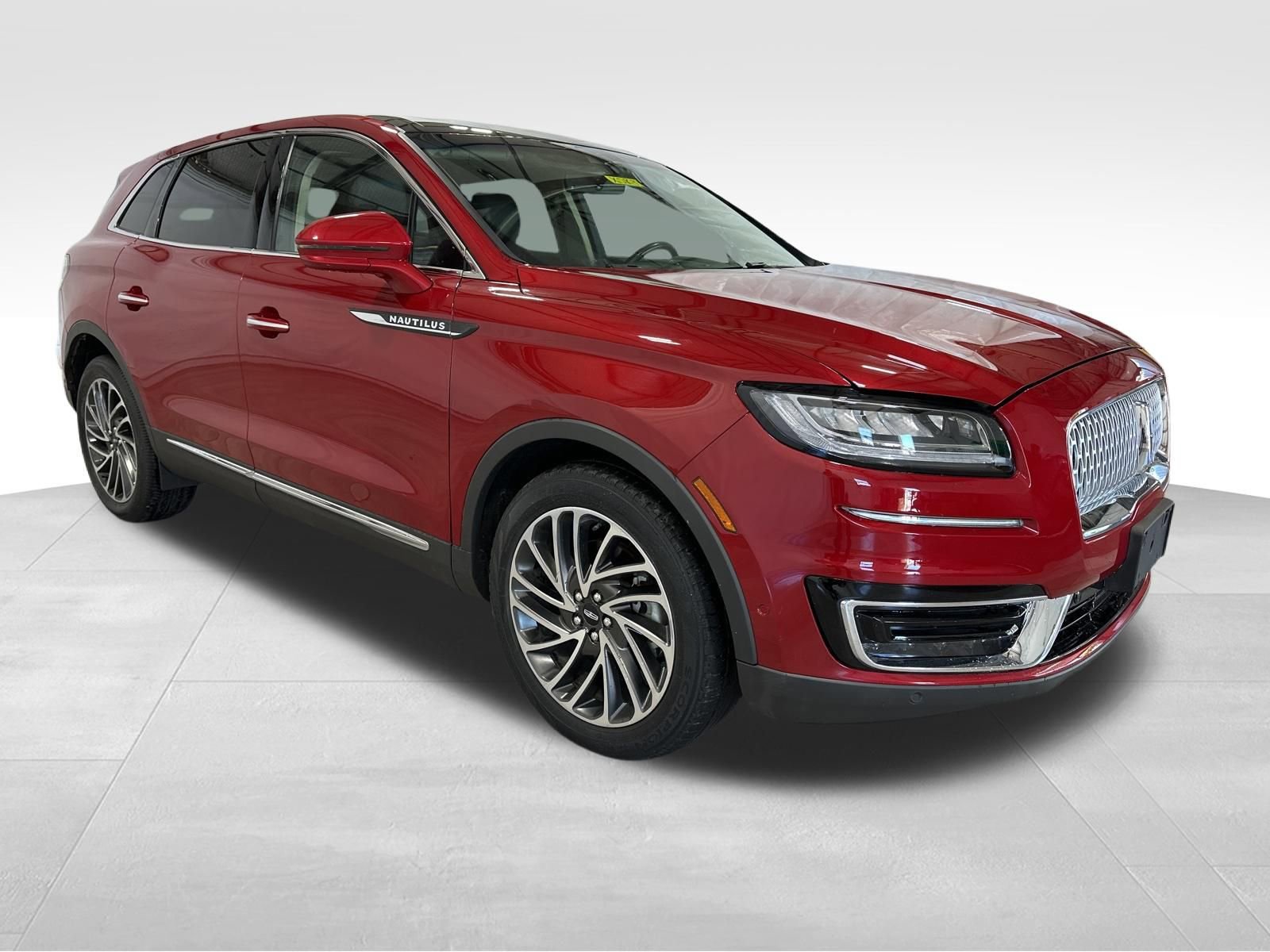 Used 2020 Lincoln Nautilus Reserve image 3