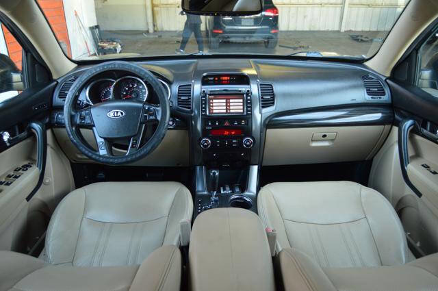 Used 2013 Kia Sorento EX w/ Premium Plus Pkg image 16